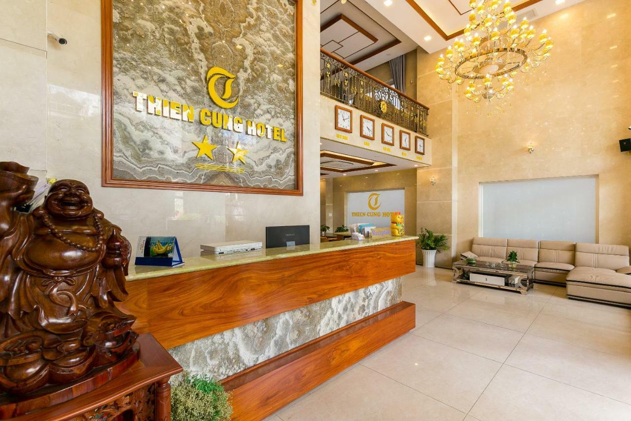 Oyo 231 Thien Cung Hotel Ho Chi Minh-stad Buitenkant foto